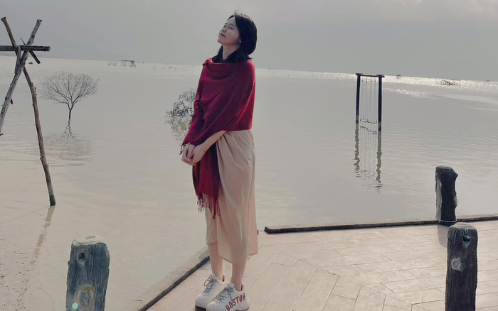 Quang Hải bị soi 'rục rịch' có bồ mới, Huỳnh Anh lại đăng đàn ẩn ý: 'Em mừng cho anh'