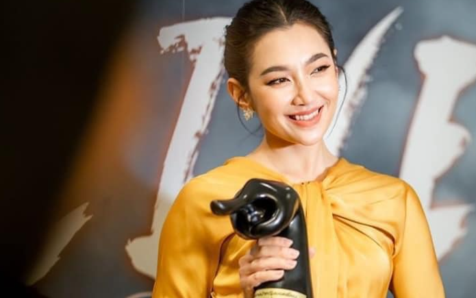 Nữ diễn viên duy nhất của đài CH3 được nhận giải thưởng tại 'Thai Film Director Award 11'