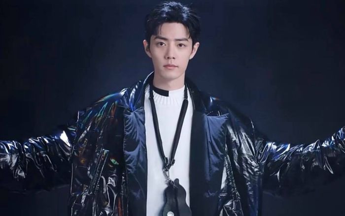 Tiêu Chiến thể hiện phong thái thần sầu trên sàn catwalk: Bước đi có mùi tiền, đi đến đâu sold out tới đó