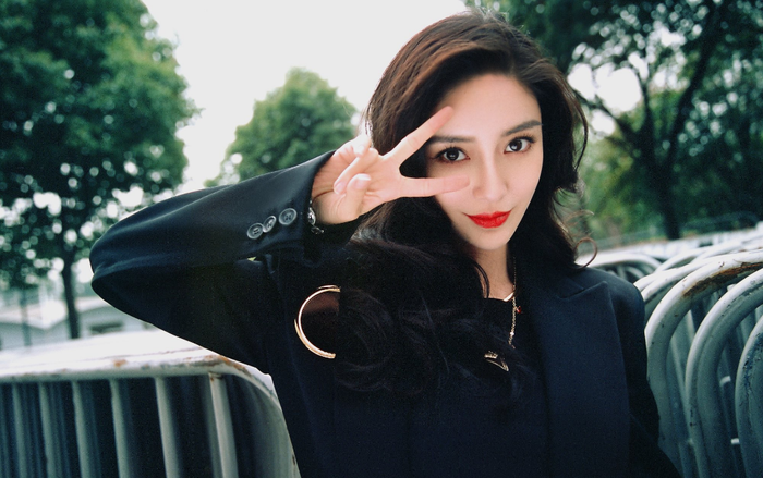 Dân mạng yêu cầu Angelababy thôi đóng phim vì hình tượng mới nhất