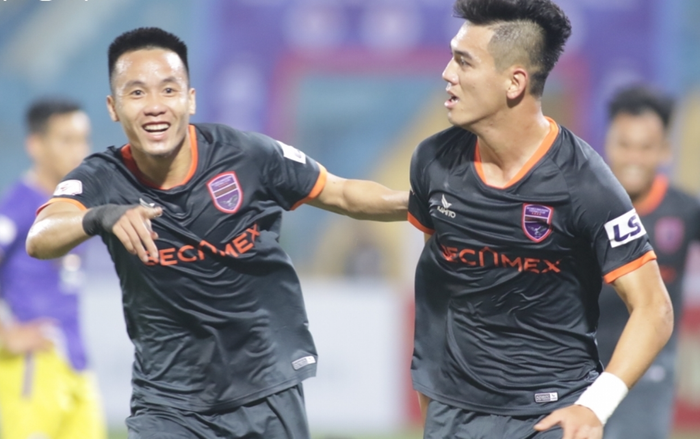 Tiến Linh lập hat-trick trong trận cầu có 7 bàn thắng