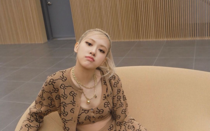 Rosé viết nên lịch sử, là nghệ sĩ solo nữ đầu tiên làm được điều này trên Gaon