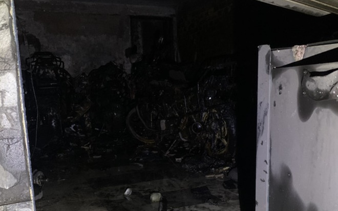 5 người mắc kẹt kêu cứu trong căn nhà bốc cháy lúc rạng sáng