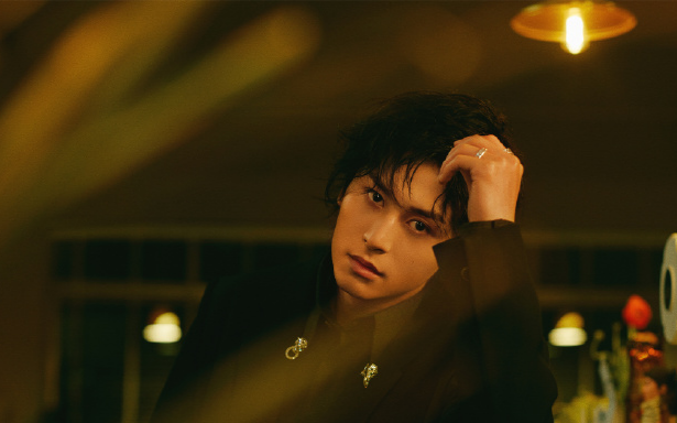 Trương Triết Hạn không 'flop' như lời đồn, sức mua của fan vượt sức tưởng tượng