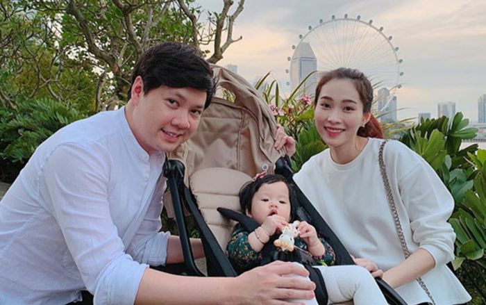 Mỗi lần đăng ảnh vợ con, chồng Đặng Thu Thảo đều khiến dân tình phì cười