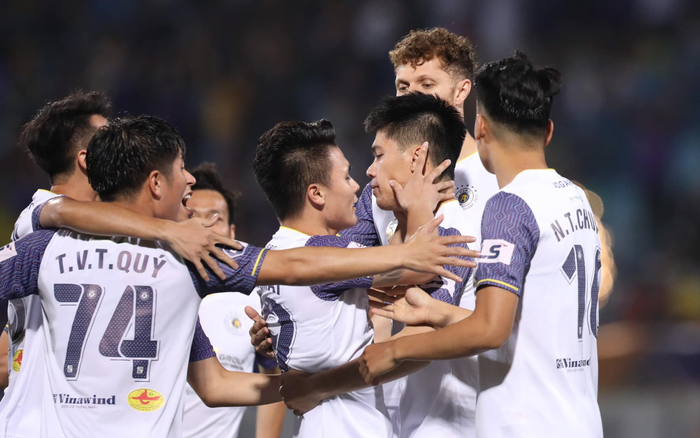 HLV Hoàng Văn Phúc không quan tâm thông tin Hà Nội FC sắp thay tướng