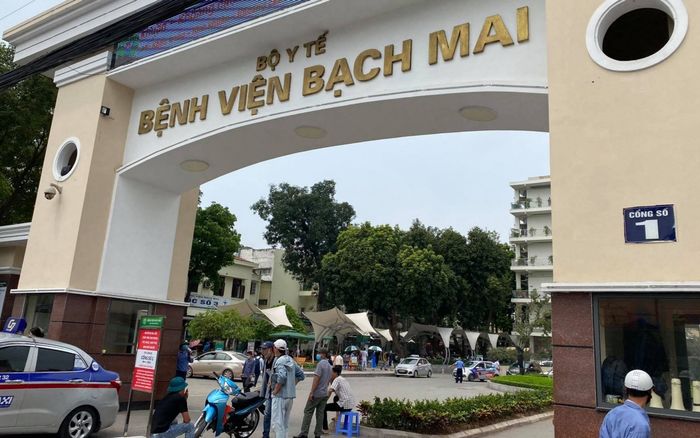 Suốt 23 năm gắn bó với Bệnh viện Bạch Mai, nữ nhân viên chia sẻ lý do nghỉ việc cùng hơn 200 người khác