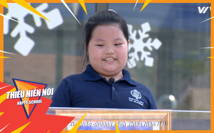 Nữ sinh gửi lời động viên cực đáng yêu tới thầy giáo tiếng Anh không thể về nhà do dịch COVID-19
