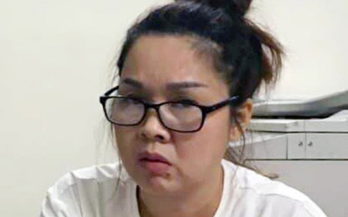 Lén dùng điện thoại quay lại clip 'nóng', người phụ nữ hai lần tống tiền nhân tình