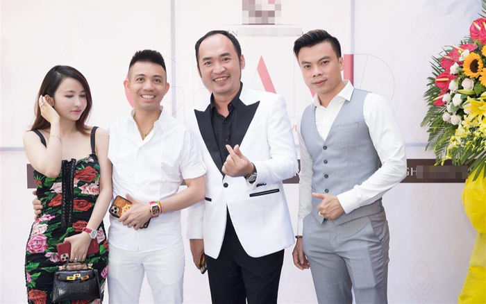 Đại gia Minh Nhựa bị 'nghi ngờ giới tính' vì đòi ngủ chung với bạn thân