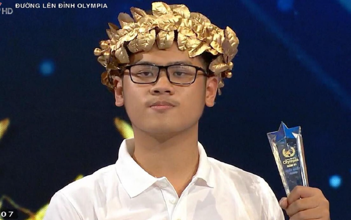 Nam sinh Bình Định dẫn đầu cả bốn chặng đua, xuất sắc giành vòng nguyệt quế Olympia