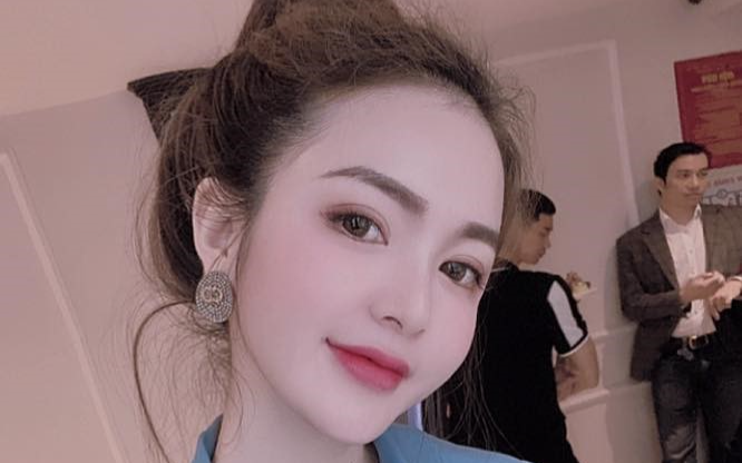 Chiêm ngưỡng nhan sắc vạn người mê của 9x Trúc Vỹ