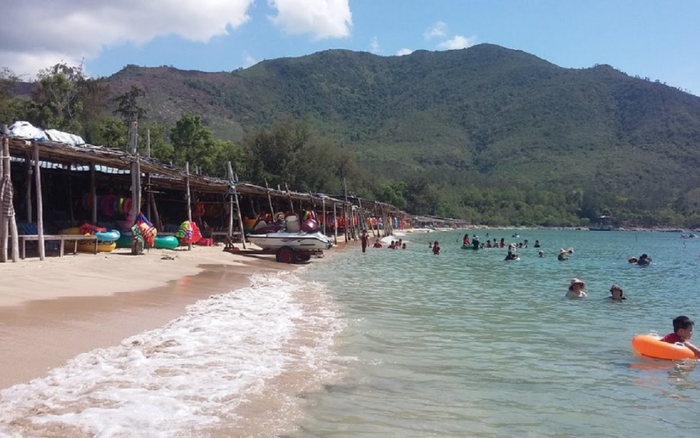 Tắm biển Bãi Dài, 4 học sinh đuối nước tử vong