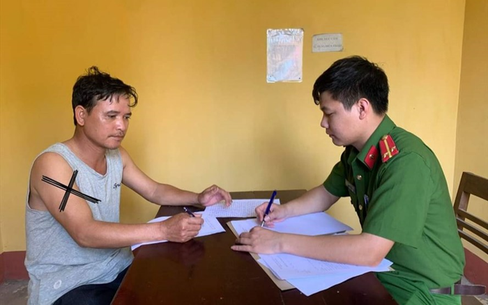Thấy bé gái 9 tuổi đi học về một mình, gã đàn ông chặn đường rồi thực hiện hành vi dâm ô