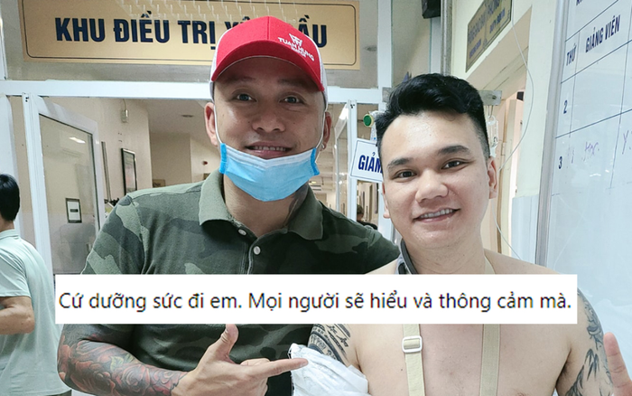 Khắc Việt xuất viện sau phẫu thuật gãy xương cổ tay, Tuấn Hưng đích thân có mặt đón người em về nhà