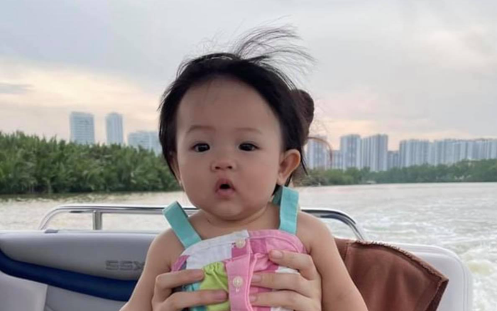 Đàm Thu Trang gọi con gái là 'Cường con', thừa nhận 'đẻ thuê'