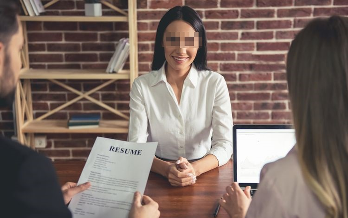 Nhắn tin xin việc lịch sự lễ phép, cô gái vẫn bị nhà tuyển dụng từ chối thẳng thừng gây khó hiểu