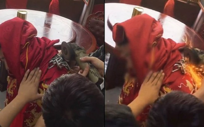 Chú rể bị xích cổ trong đám cưới nhưng lại mất chìa khóa, bạn bè giải cứu theo cách tóe lửa