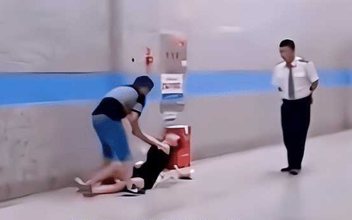 Chàng trai từ bỏ mối tình 8 năm dù bạn gái khóc lóc cầu xin, nguyên nhân khiến nhiều người ngán ngẩm