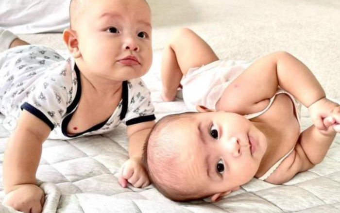 Sở hữu đặc điểm này, bé Leon nhà Hà Hồ được dân mạng 'trổ tài' đoán vận mệnh