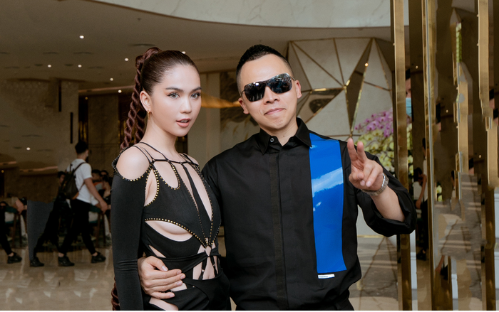 Ngọc Trinh và ông bầu Khắc Tiệp xuất hiện đầy quyền lực tại buổi casting mẫu nội y