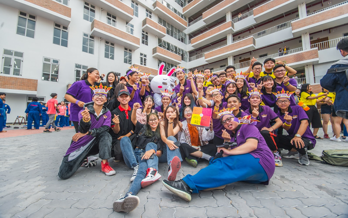 Có 1 trường đại học, đi đến đâu cũng mang theo cả 'festival' đầy màu sắc