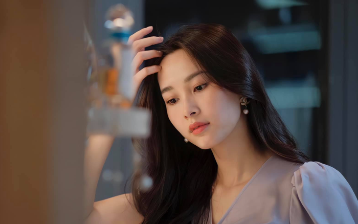 Vốn đã tựa 'thần tiên tỉ tỉ', Đặng Thu Thảo nay còn đẹp hơn gấp bội qua ống kính của chồng