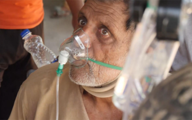 Oxy 'đắt hơn vàng', người dân Ấn Độ dập đầu van xin cơ hội được sống