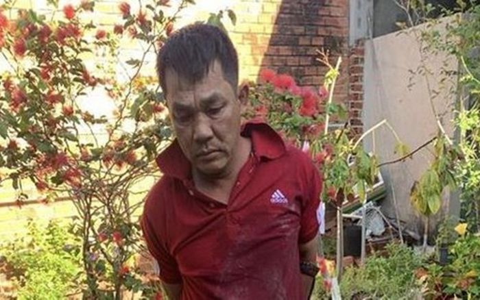 Tẩm xăng đốt nhà người yêu cũ, đòi chết chung vì níu kéo không thành