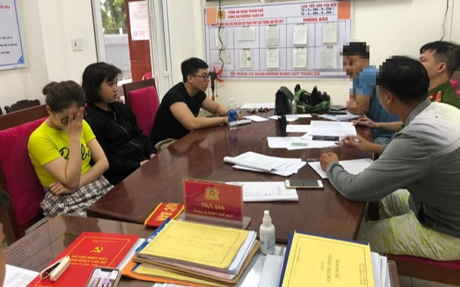 Hai đôi nam nữ thuê khách sạn để tổ chức tiệc sinh nhật bằng ma túy