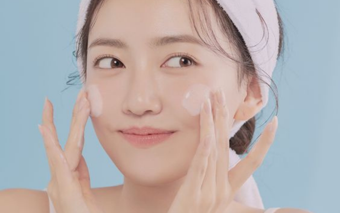 Bí quyết rửa mặt 10 phút để có làn da không tuổi của người Nhật