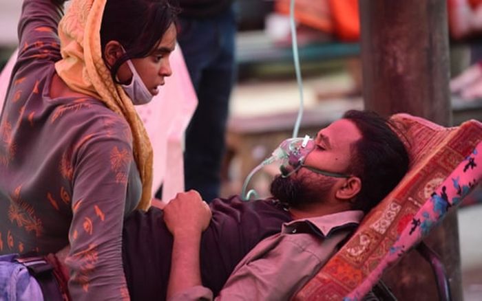 Bác sĩ ám ảnh ánh mắt bệnh nhân Covid-19 chứa đầy sợ hãi vì lo người tiếp theo phải chết có thể là mình