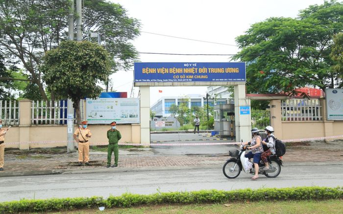 Thêm 14 ca nhiễm Covid-19 tại BV Nhiệt đới Trung ương