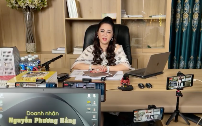 Bà Nguyễn Phương Hằng tiếp tục réo tên NS Hoài Linh: 'Dấu chấm hết cho cuộc đời của một danh hài'