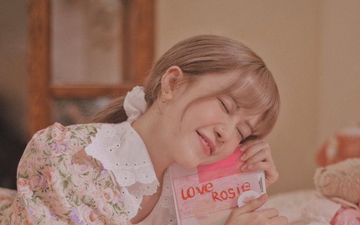 Màn comeback hậu chia tay Sơn Tùng bị chê đủ đường, Thiều Bảo Trâm nói gì?