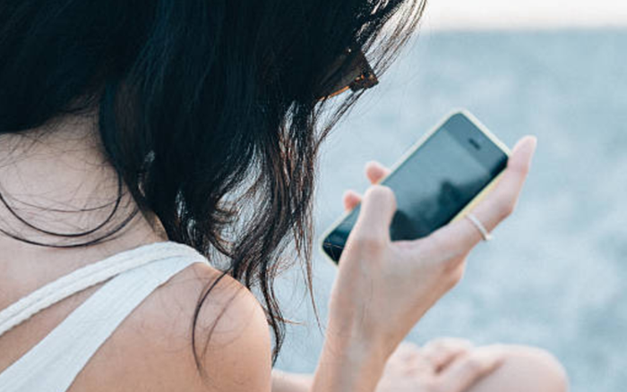 Gửi ảnh khỏa thân cho bạn trai quen qua mạng, người phụ nữ bị tống tiền hơn 100 triệu đồng