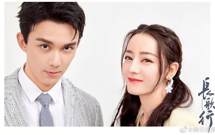 Vừa mới được ghép đôi với Triệu Lộ Tư, nay Ngô Lỗi lại tình tứ cùng Địch Lệ Nhiệt Ba