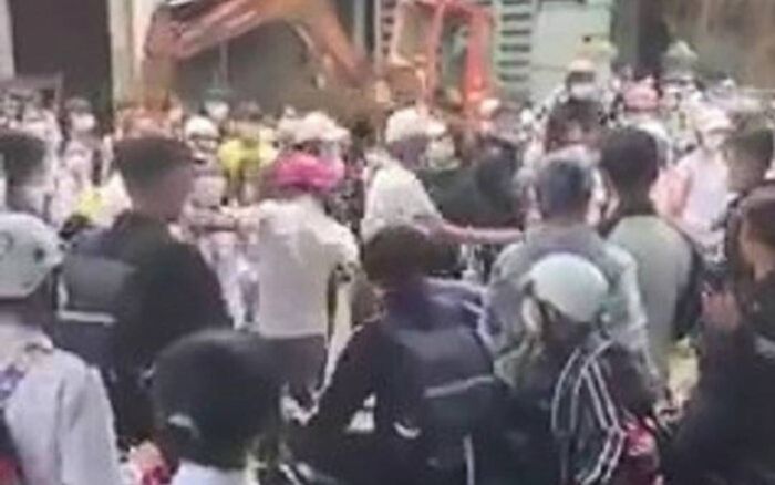 Vụ nhóm học sinh ở Đăk Lăk lao vào 'hỗn chiến' trước cổng trường: Công an vào cuộc điều tra