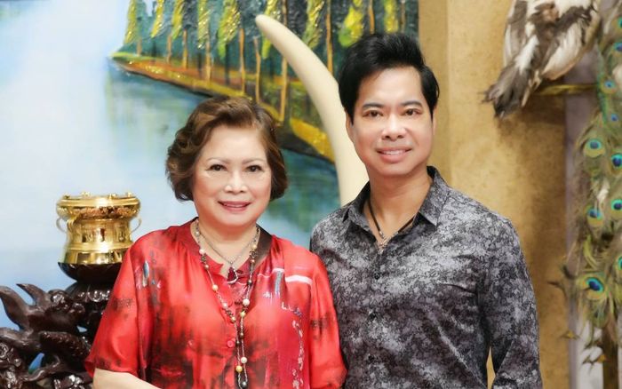 Ngọc Sơn cùng mẹ gửi tặng 100 triệu hỗ trợ những hoàn cảnh khó khăn