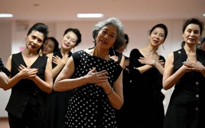 Người già Trung Quốc làm giàu nhờ mạng xã hội