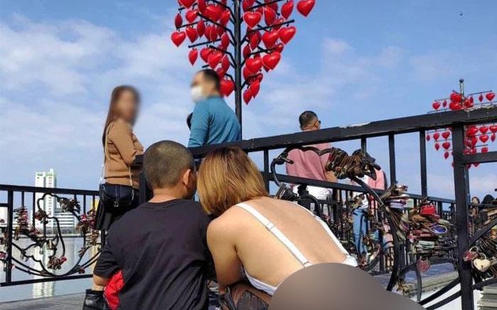 Người phụ nữ 'nghiện thả rông' lộ ảnh quần lưới mỏng tang khoe trọn vòng 3 khiến dân mạng ngán ngẩm