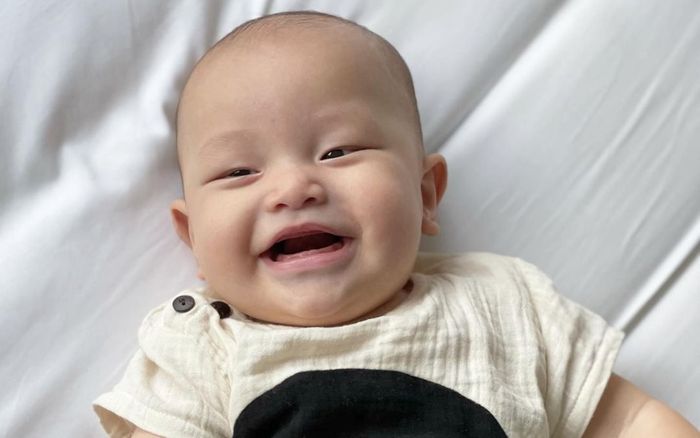 Hà Hồ tiết lộ 'nụ cười đã quay trở lại' với cậu út Leon, fan ôm tim vì quá đỗi dễ thương