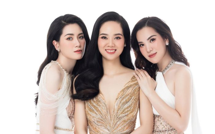 Vẻ đẹp bất chấp thời gian của top 3 Hoa hậu Việt Nam 2002 - hội ngộ nhan sắc cùng trong 1 bức ảnh