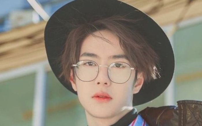 Hát ca khúc kỷ niệm cho đài Hồ Nam, Vương Nhất Bác lên thẳng hot search