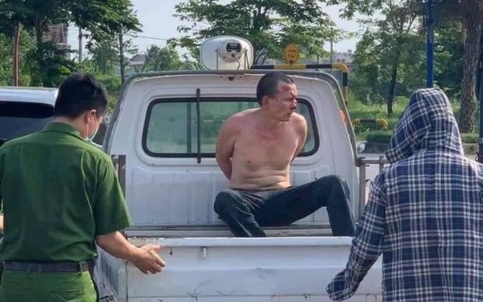 Khởi tố vụ án, khởi tố bị can, bắt tạm giam đối tượng đâm trọng thương tài xế taxi giữa đường