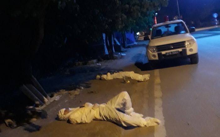 Vụ 2 cán bộ Y tế nằm ngủ bên đường: 'Đợt dịch này, các cán bộ Y tế đã làm việc với 200% sức lực'