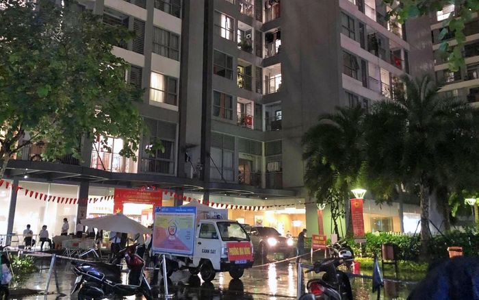 Hà Nội: Bệnh nhi 3 tuổi người Ấn Độ dương tính SARS-CoV-2, phong tỏa tòa Park 9 Times City