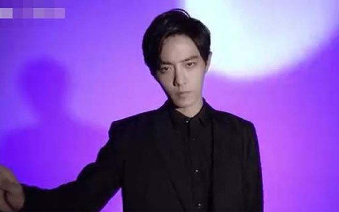 Đây là chiếc quảng cáo mà Tiêu Chiến vĩnh viễn không muốn nhìn lại vì... quá xấu xí