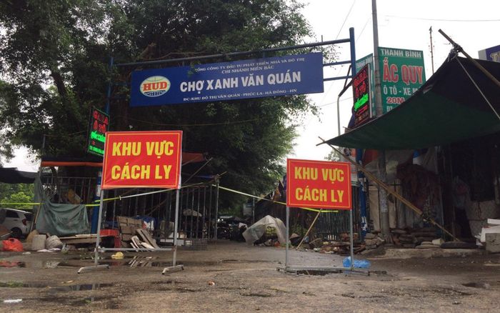 Hà Nội tạm phong toả chợ Xanh Văn Quán vì có ca nghi mắc COVID-19