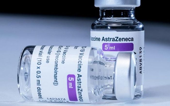 Thêm 288.000 liều vaccine AstraZeneca về đến Việt Nam trong đêm